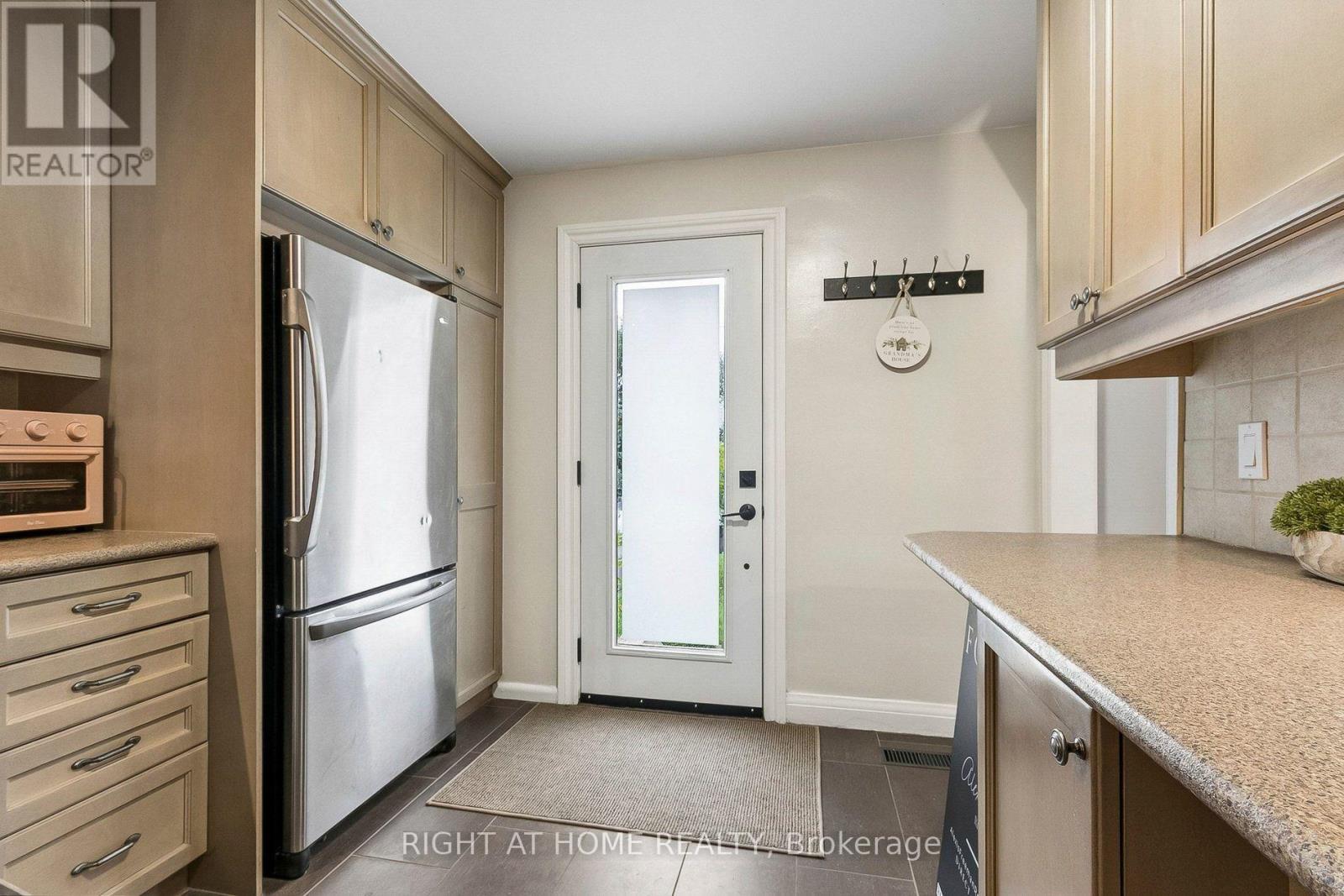 19 Flempton Crescent Property Photo 3