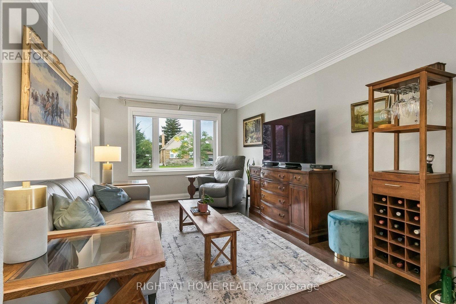 19 Flempton Crescent Property Photo 4