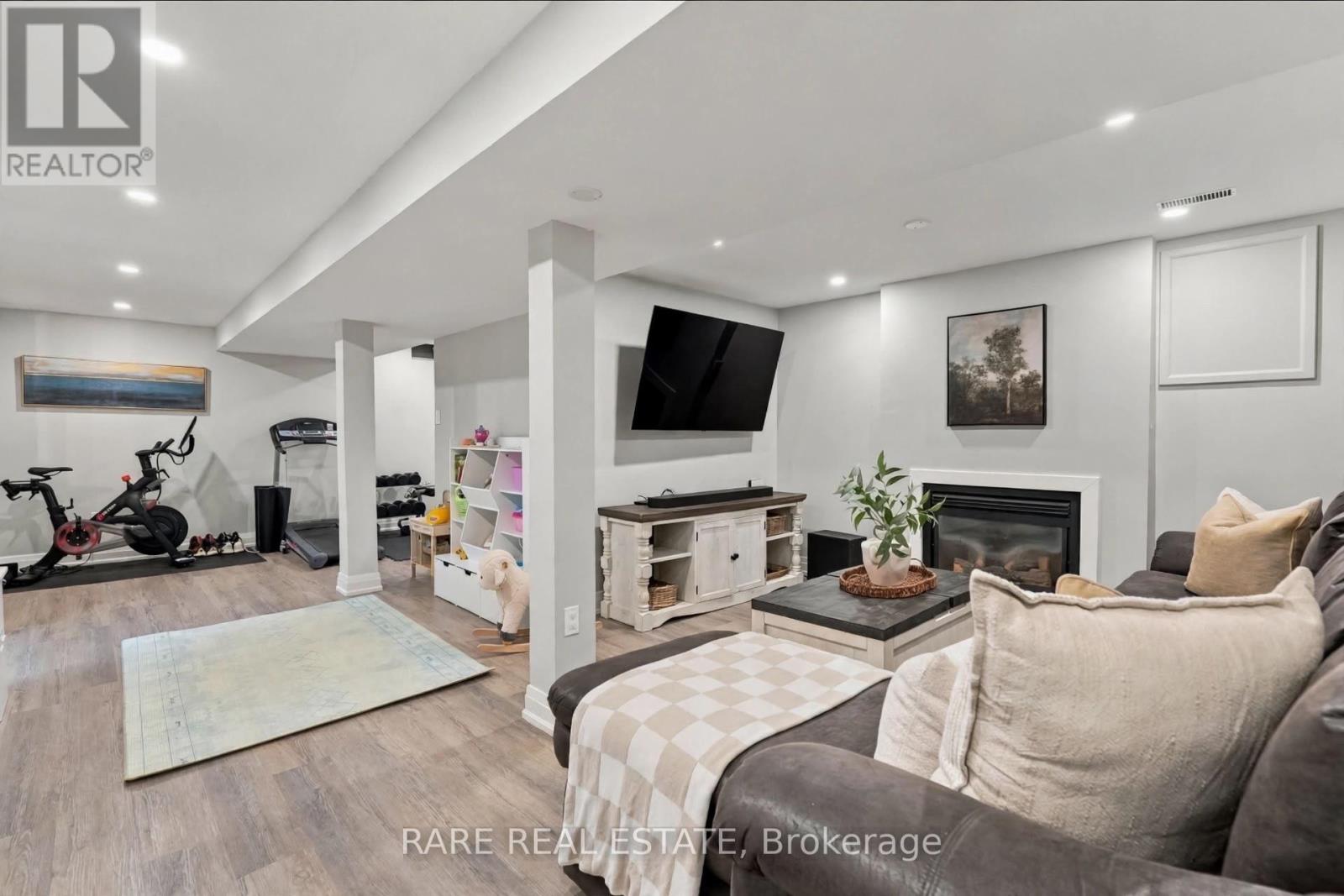 57 Fenwick Avenue Property Photo 35