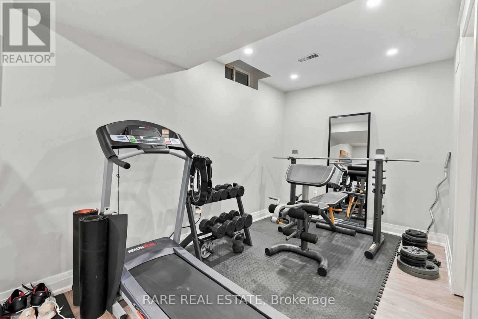 57 Fenwick Avenue Property Photo 38