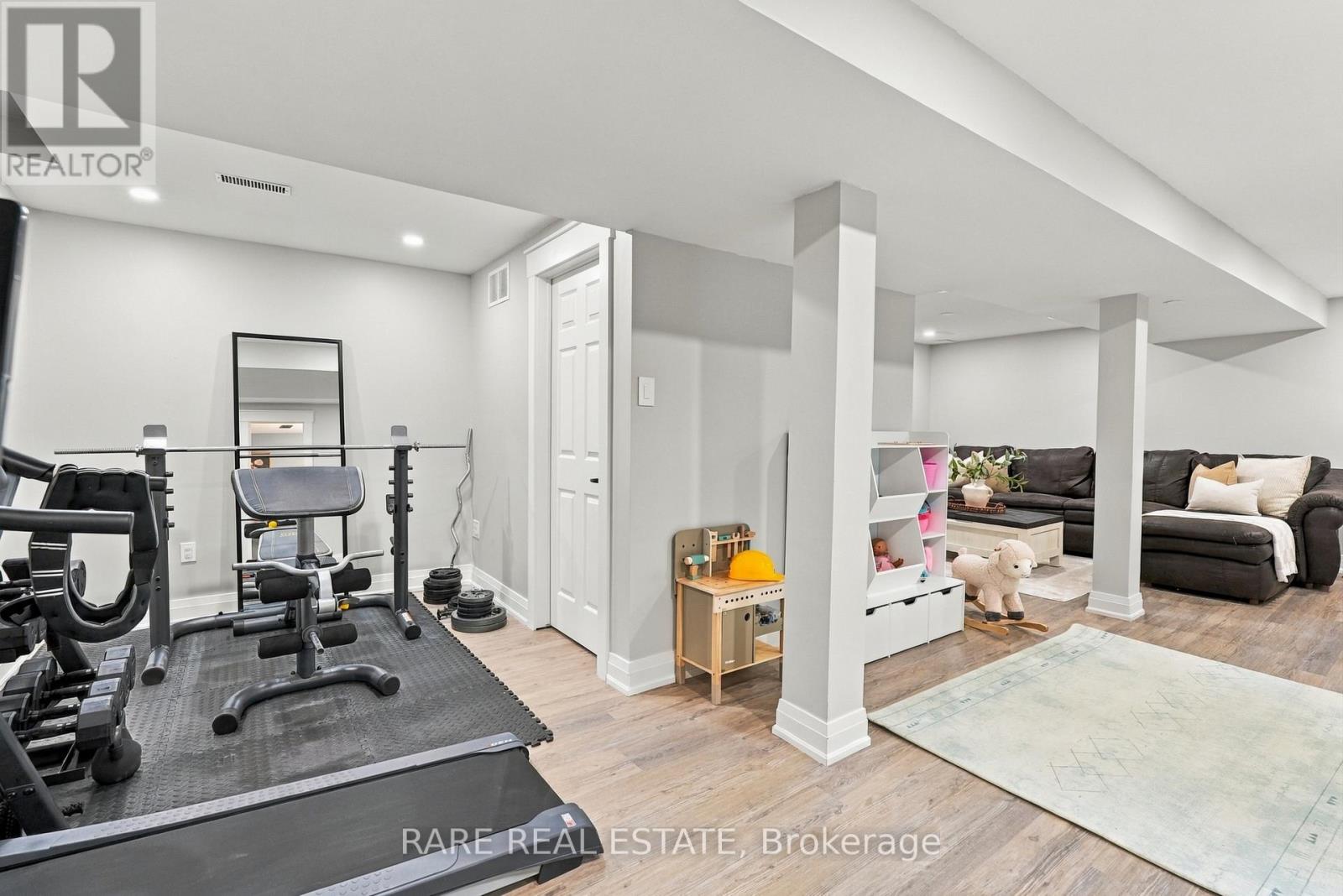 57 Fenwick Avenue Property Photo 41