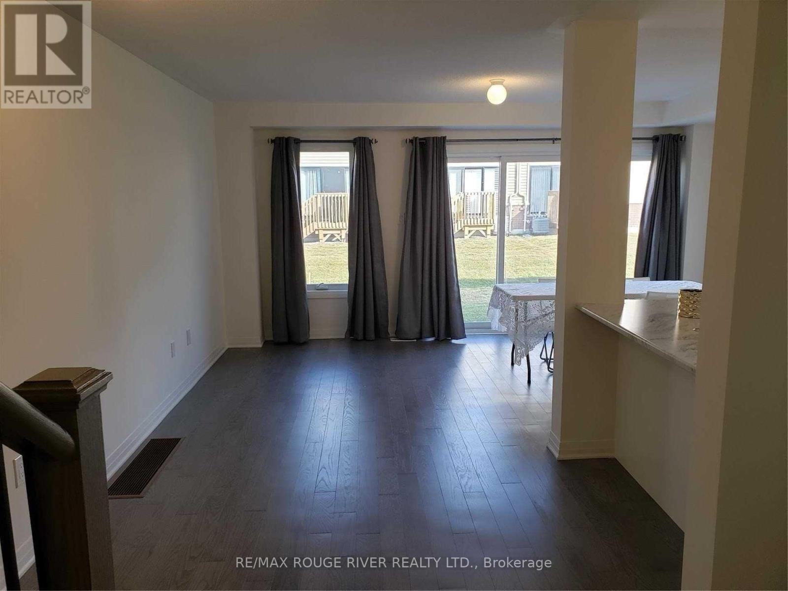 19 Caspian Square Property Photo 2