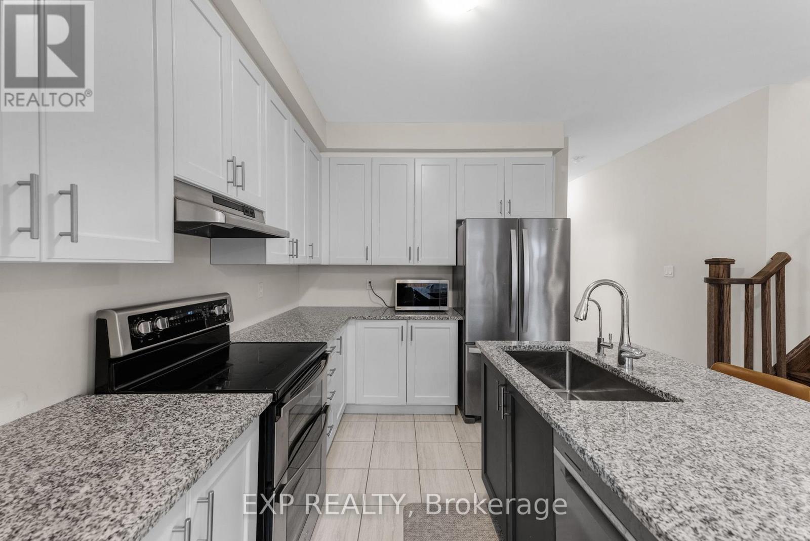 18 Hough Lane Property Photo 12