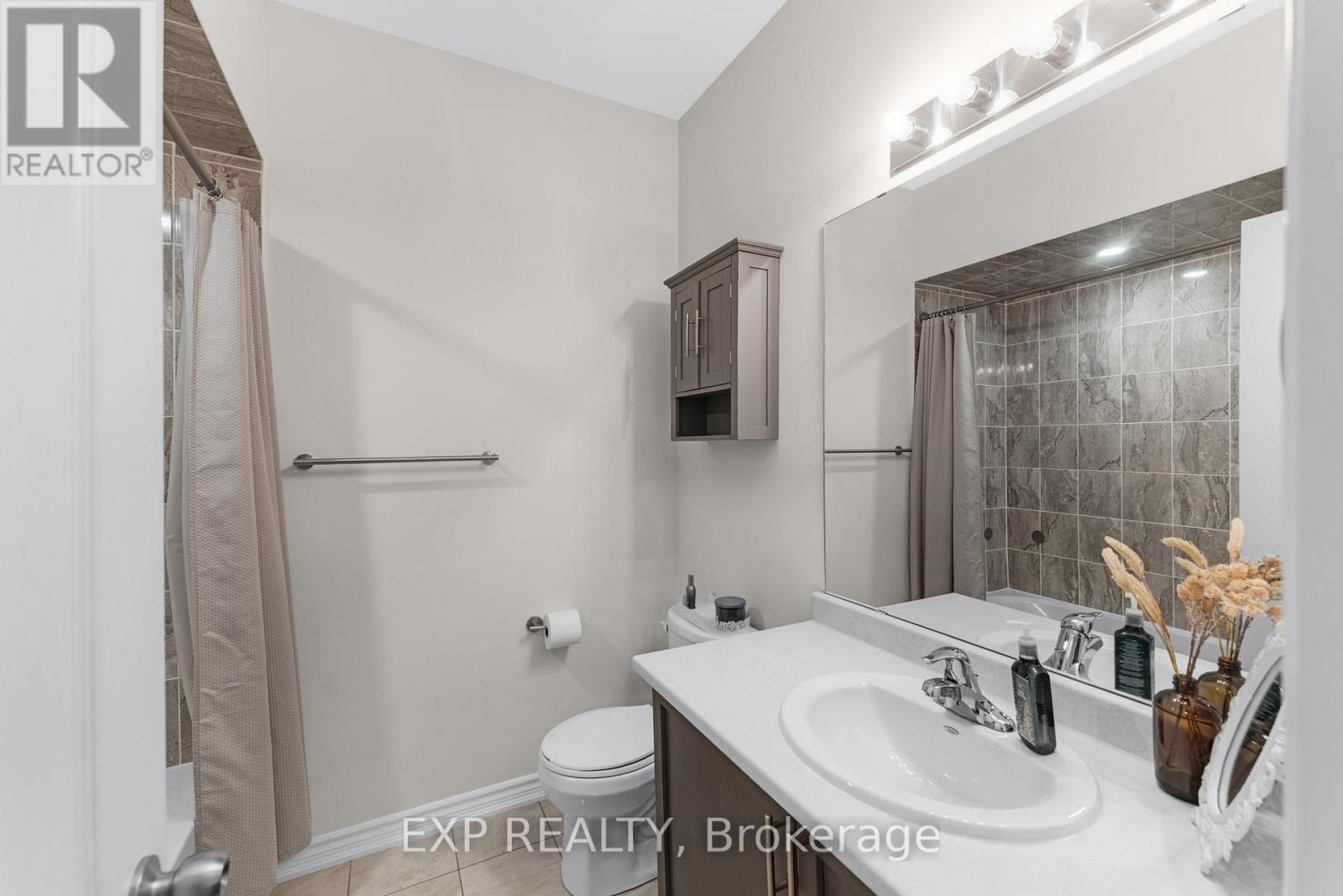 18 Hough Lane Property Photo 34