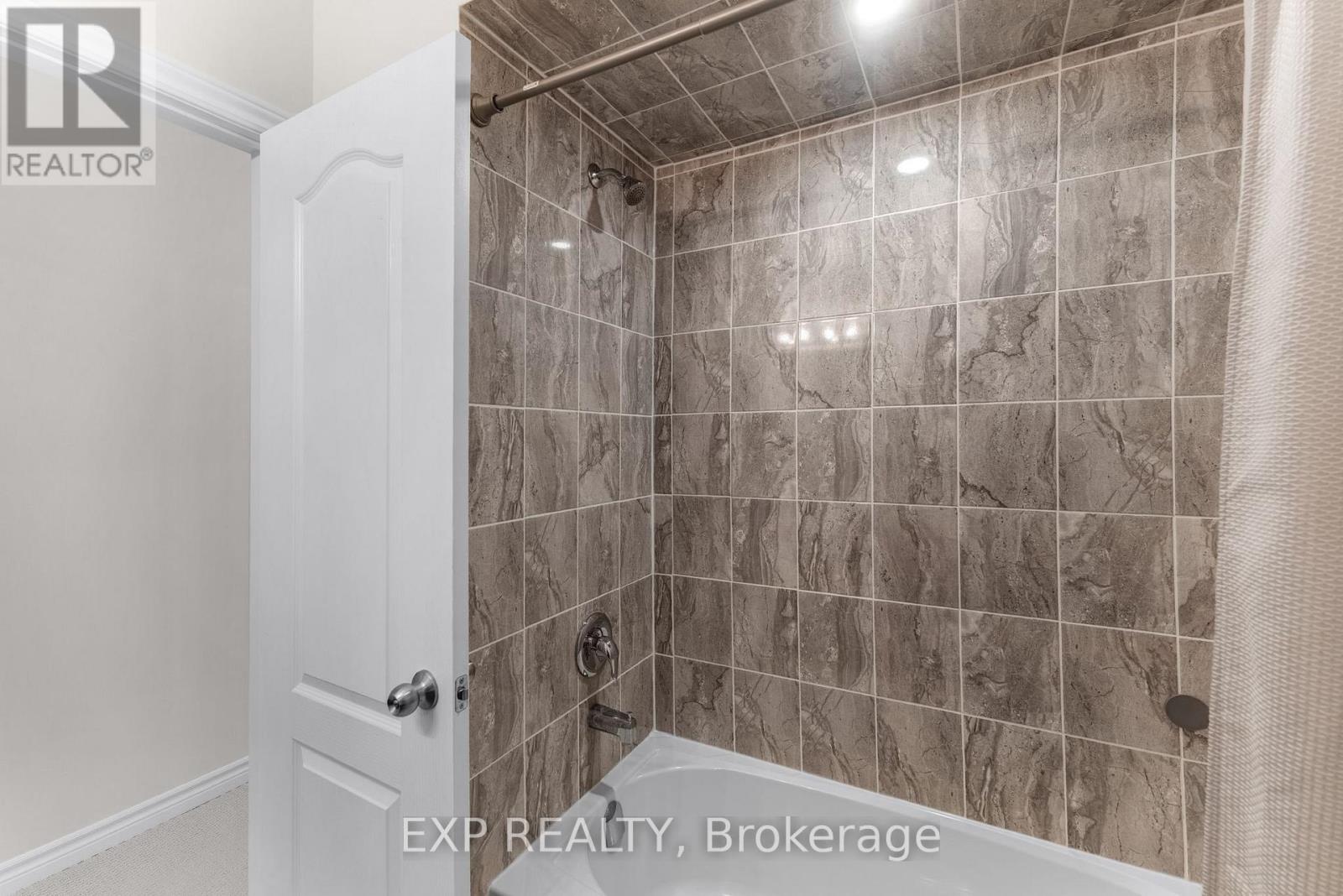 18 Hough Lane Property Photo 35