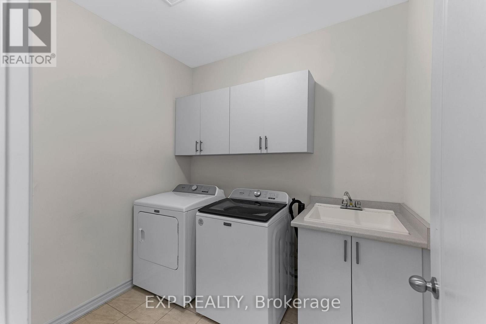 18 Hough Lane Property Photo 36