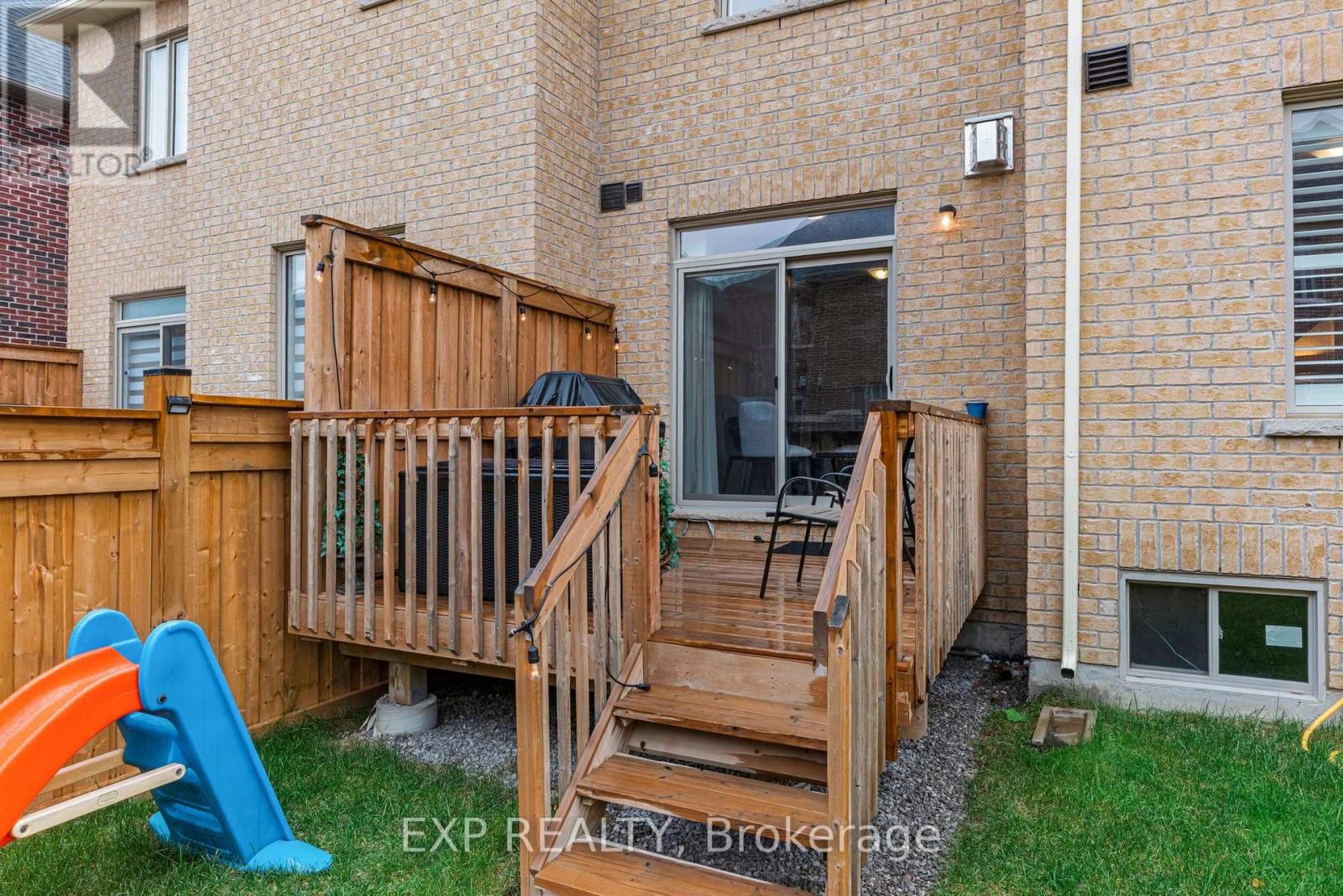 18 Hough Lane Property Photo 39