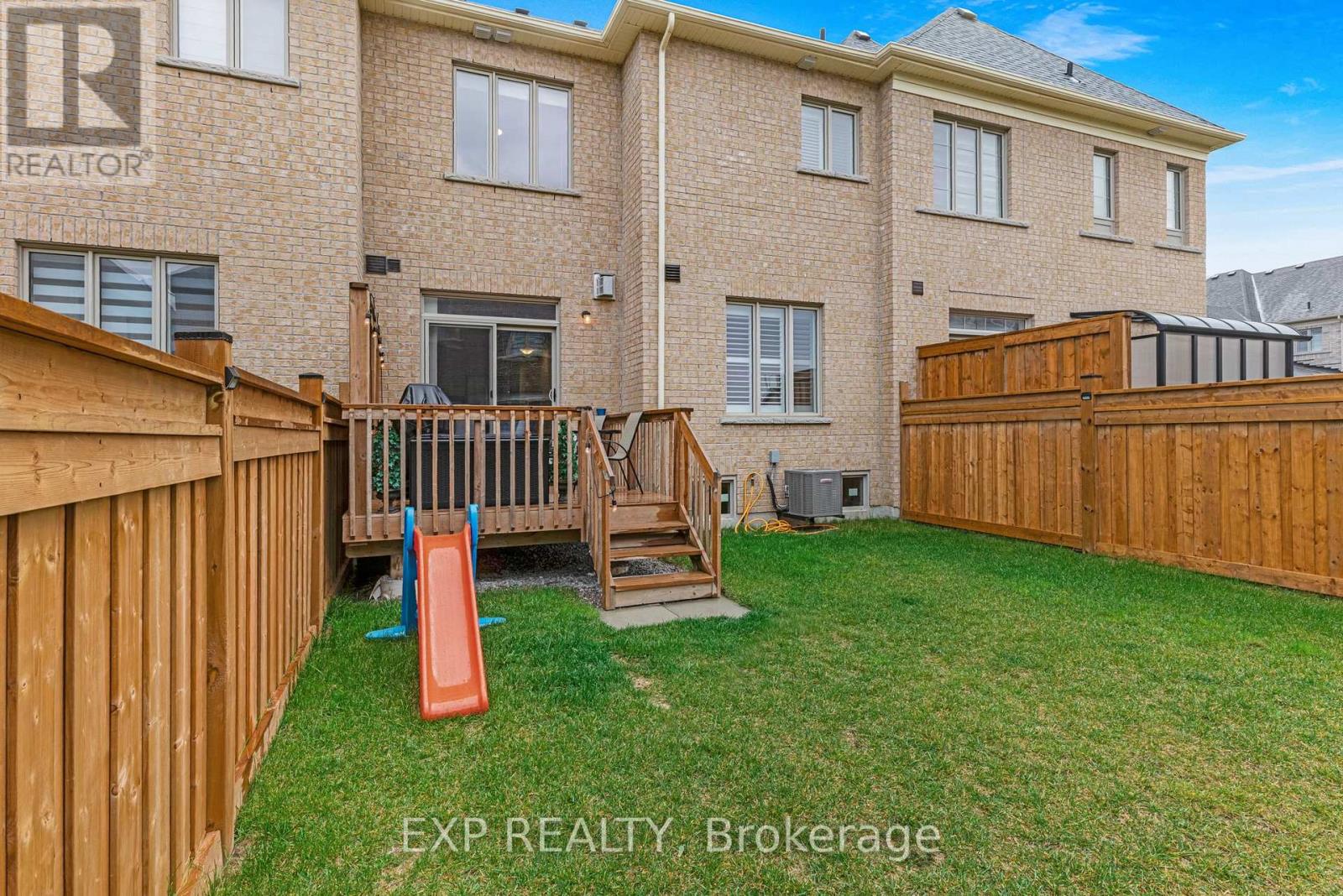 18 Hough Lane Property Photo 41