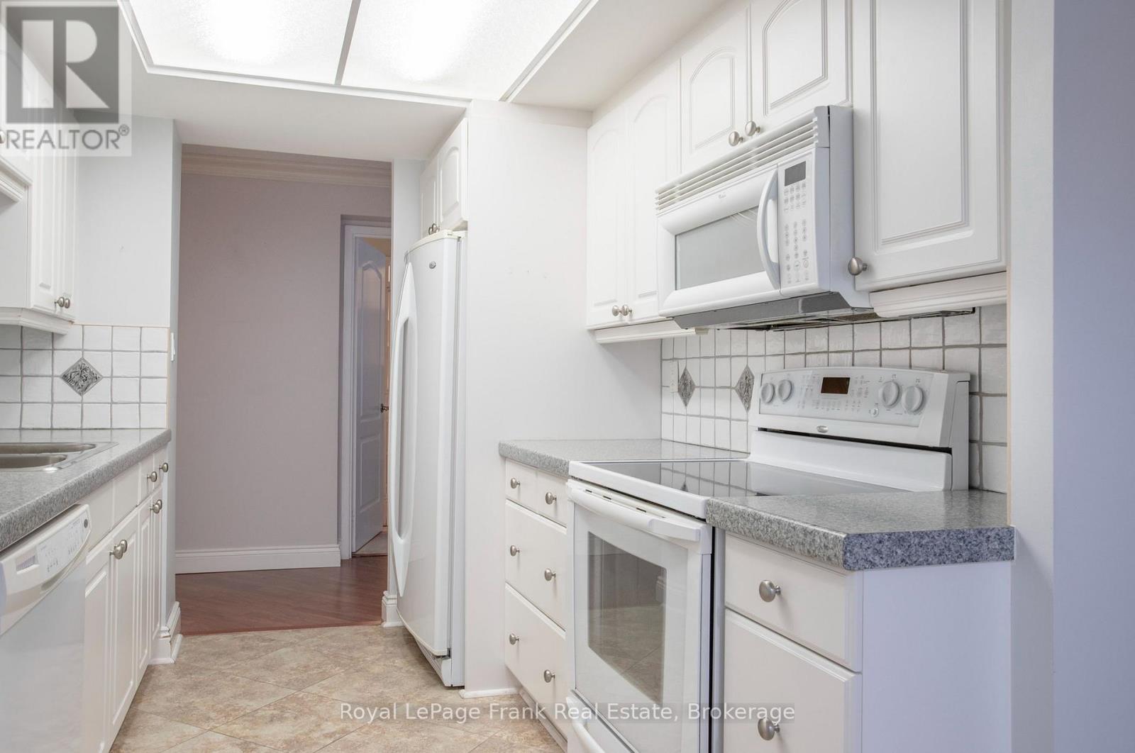 213 - 712 Rossland Road E Property Photo 12