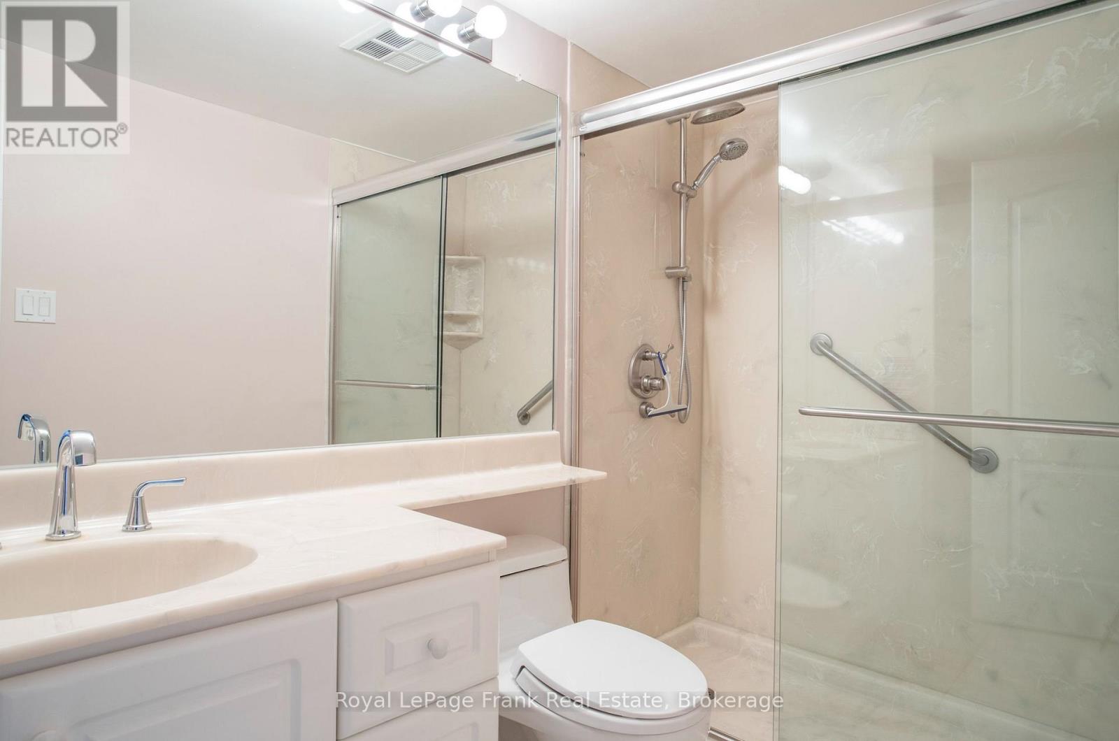 213 - 712 Rossland Road E Property Photo 20