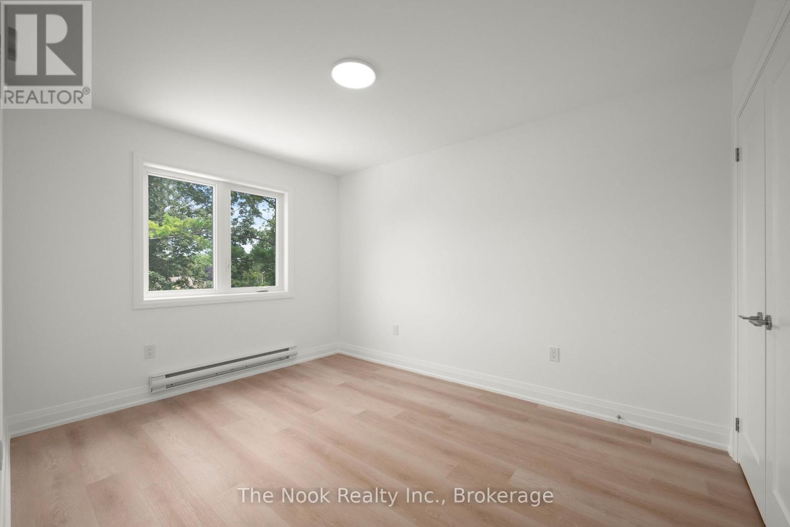 2 - 403 Thornton Road N Property Photo 16