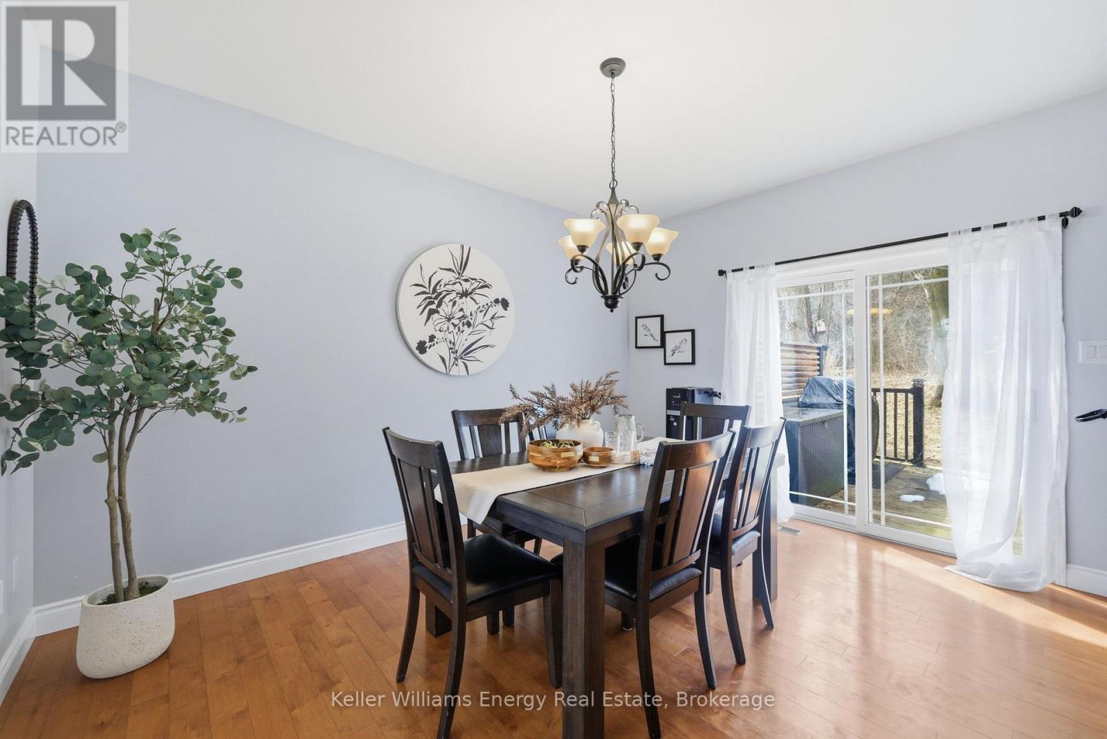 332 Carnegie Beach Road Property Photo 6