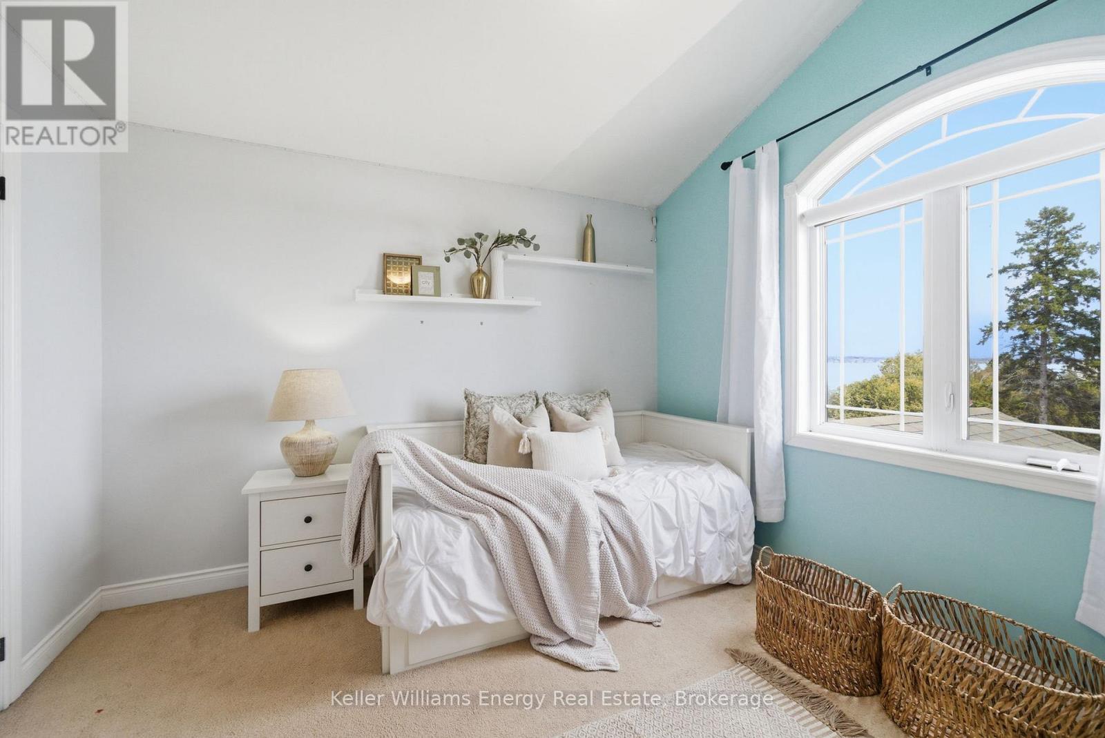 332 Carnegie Beach Road Property Photo 16