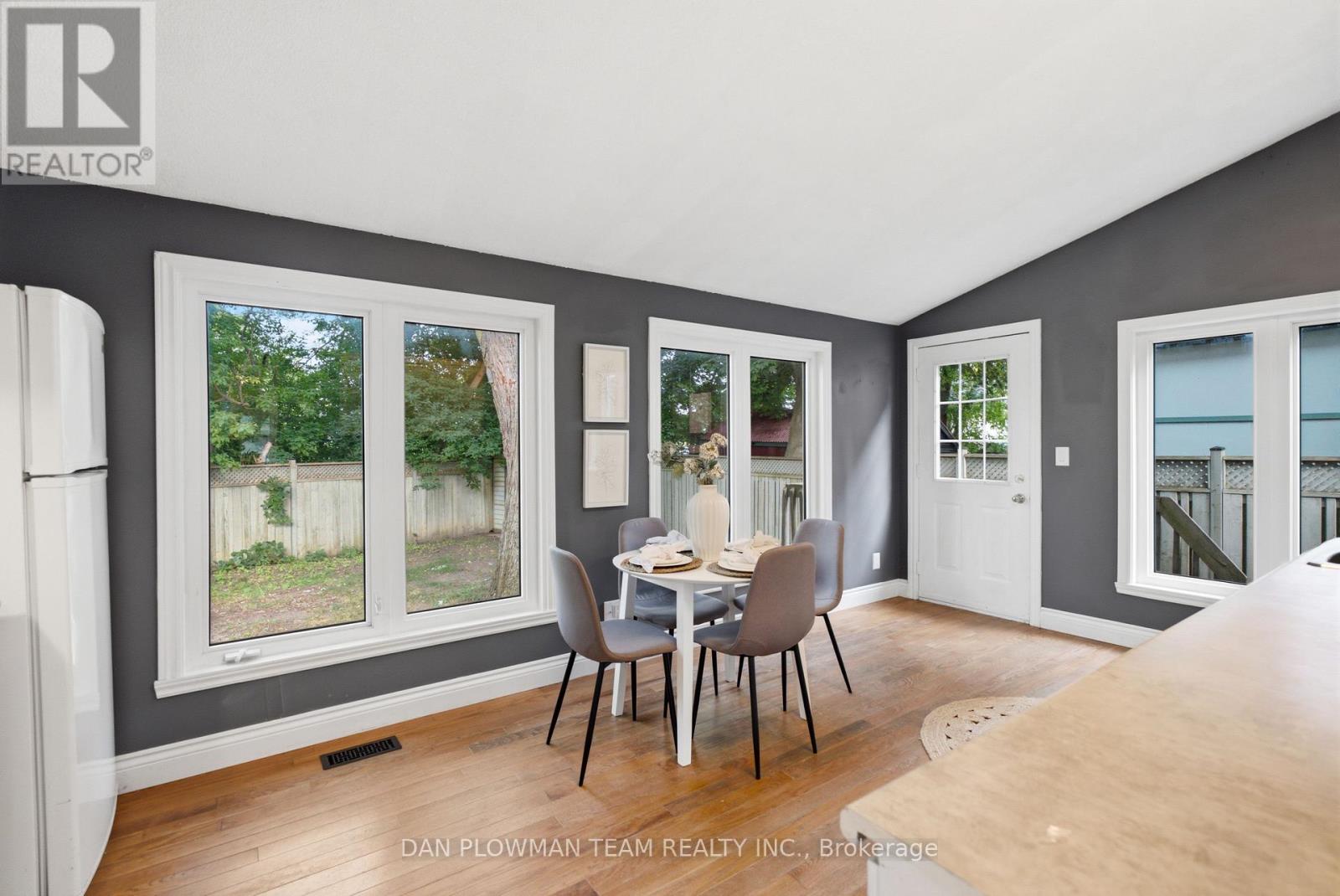 265 Haig Street Property Photo 6