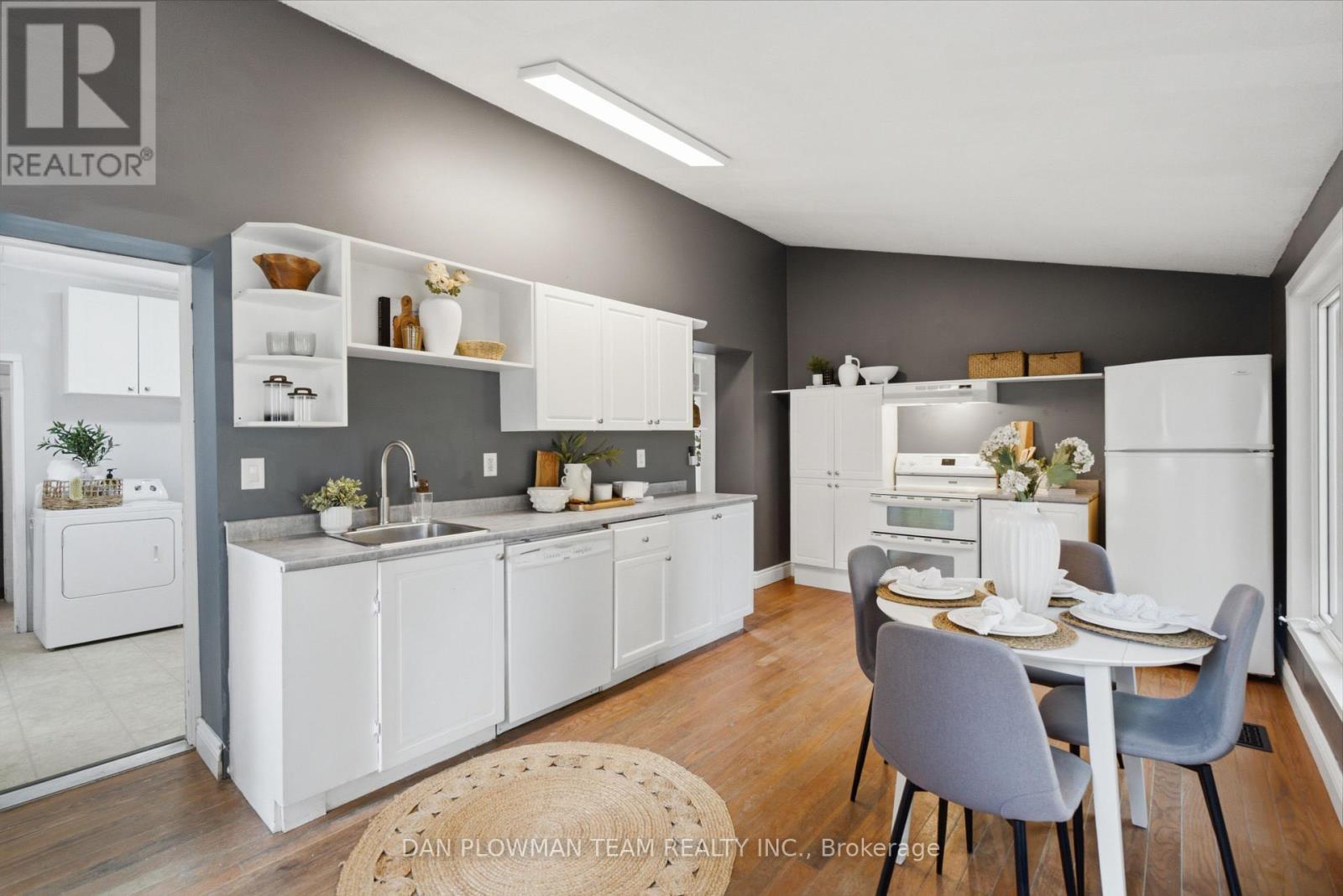 265 Haig Street Property Photo 8