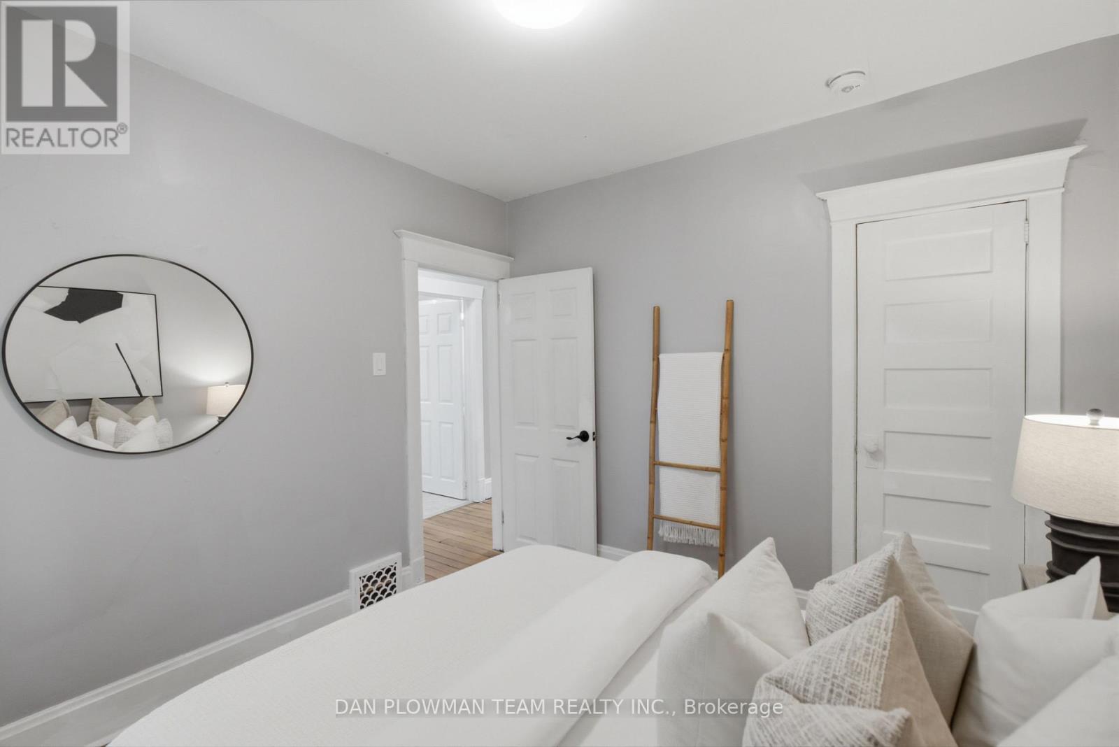 265 Haig Street Property Photo 17