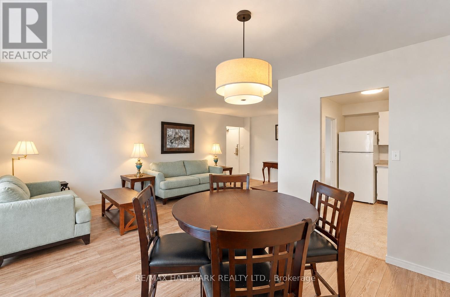 1419 - 1 Massey Square Property Photo 4