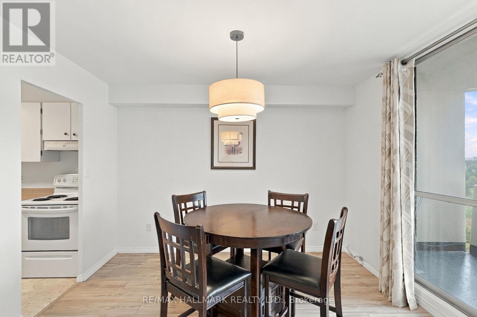 1419 - 1 Massey Square Property Photo 5