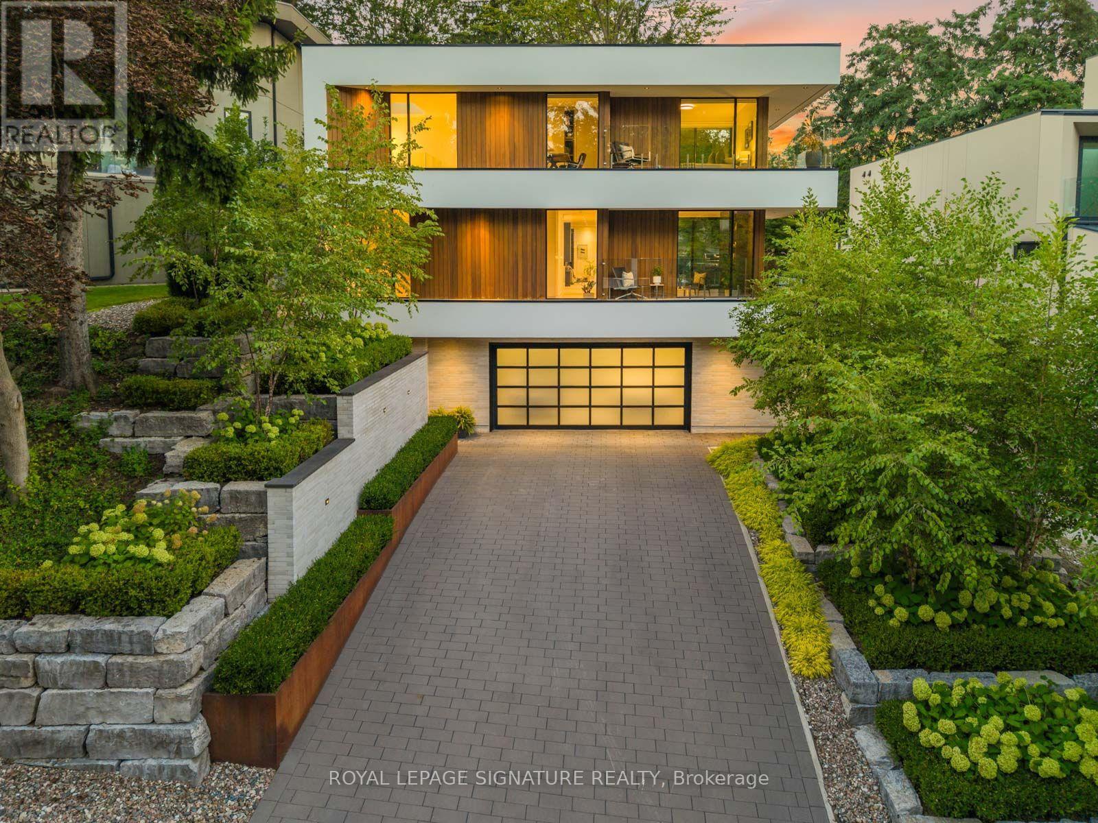 8 Fallingbrook Wood Property Photo 2