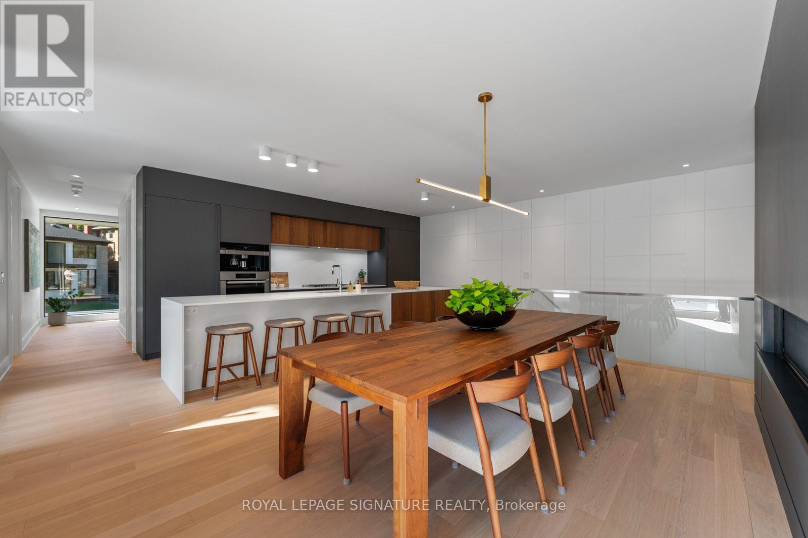 8 Fallingbrook Wood Property Photo 15