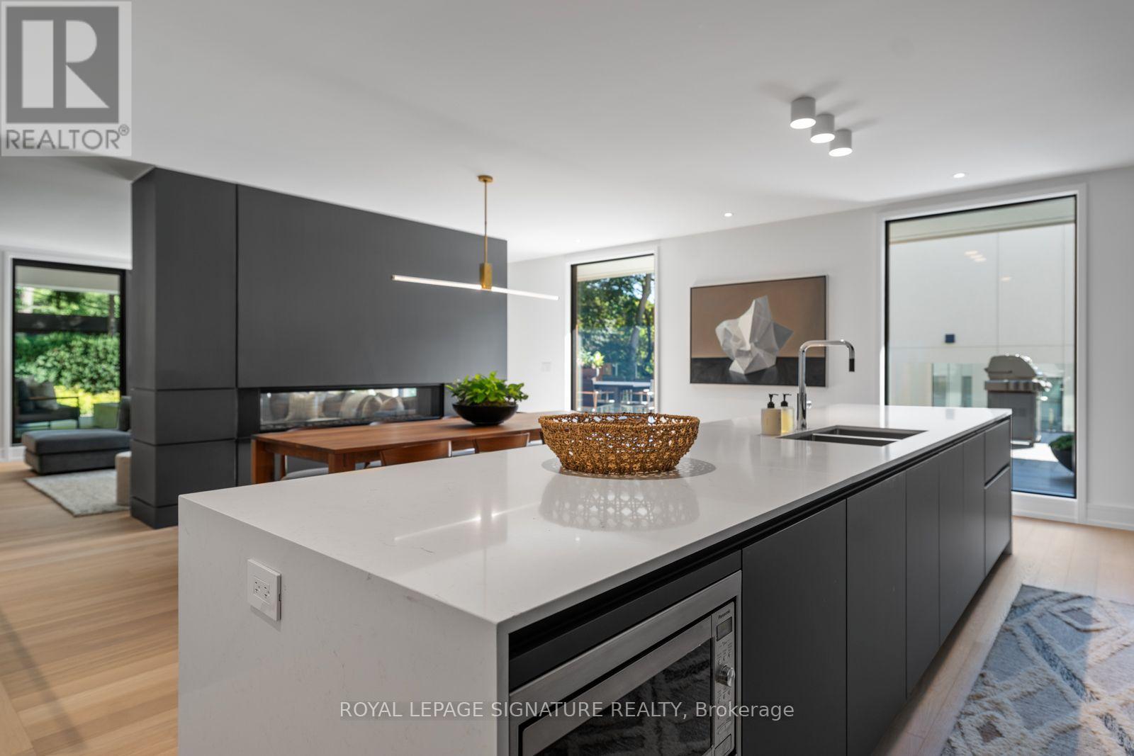 8 Fallingbrook Wood Property Photo 16
