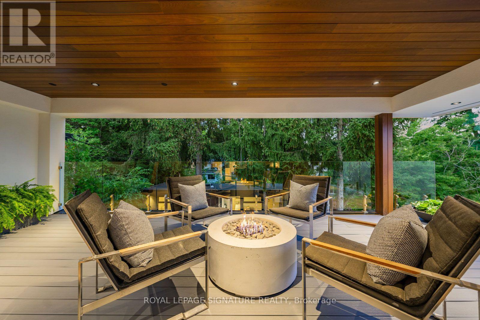 8 Fallingbrook Wood Property Photo 28