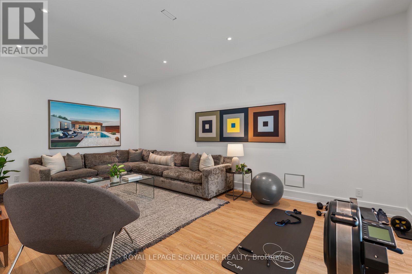 8 Fallingbrook Wood Property Photo 35