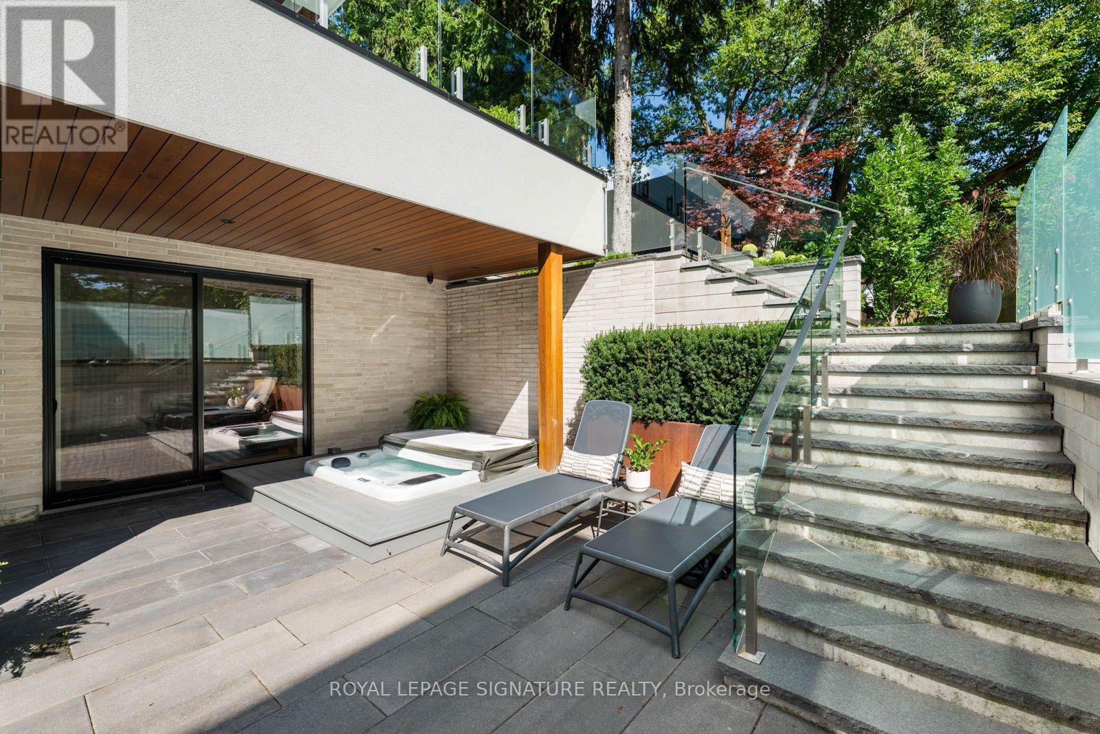 8 Fallingbrook Wood Property Photo 38
