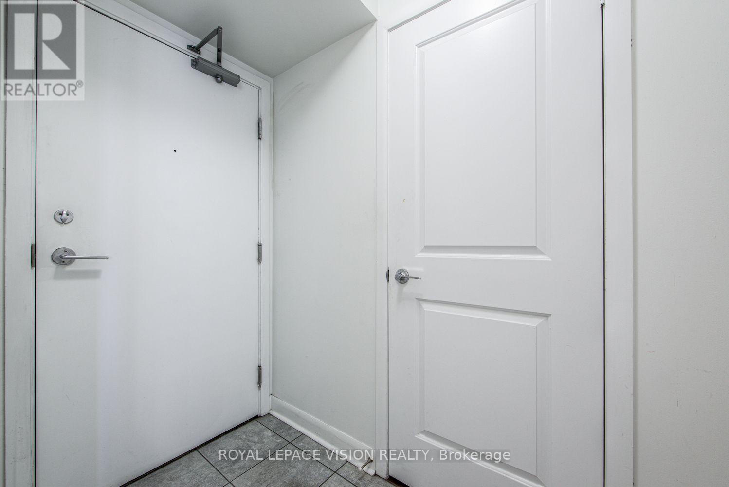 2806 - 190 Borough Drive Property Photo 4