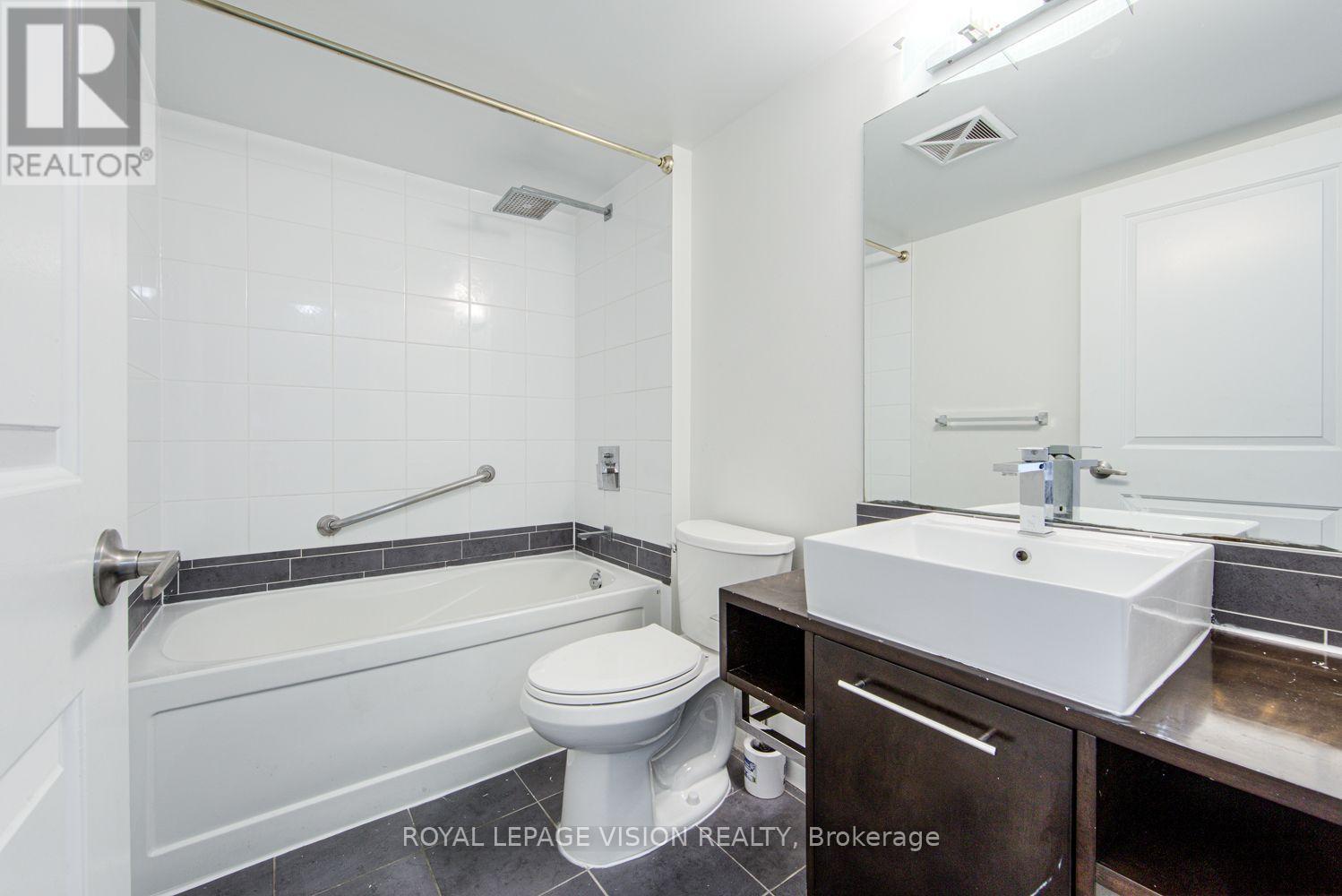 2806 - 190 Borough Drive Property Photo 7