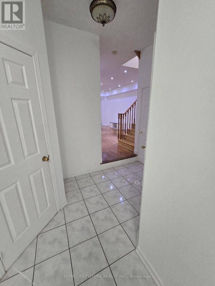 108 Gristone Crescent Property Photo 9