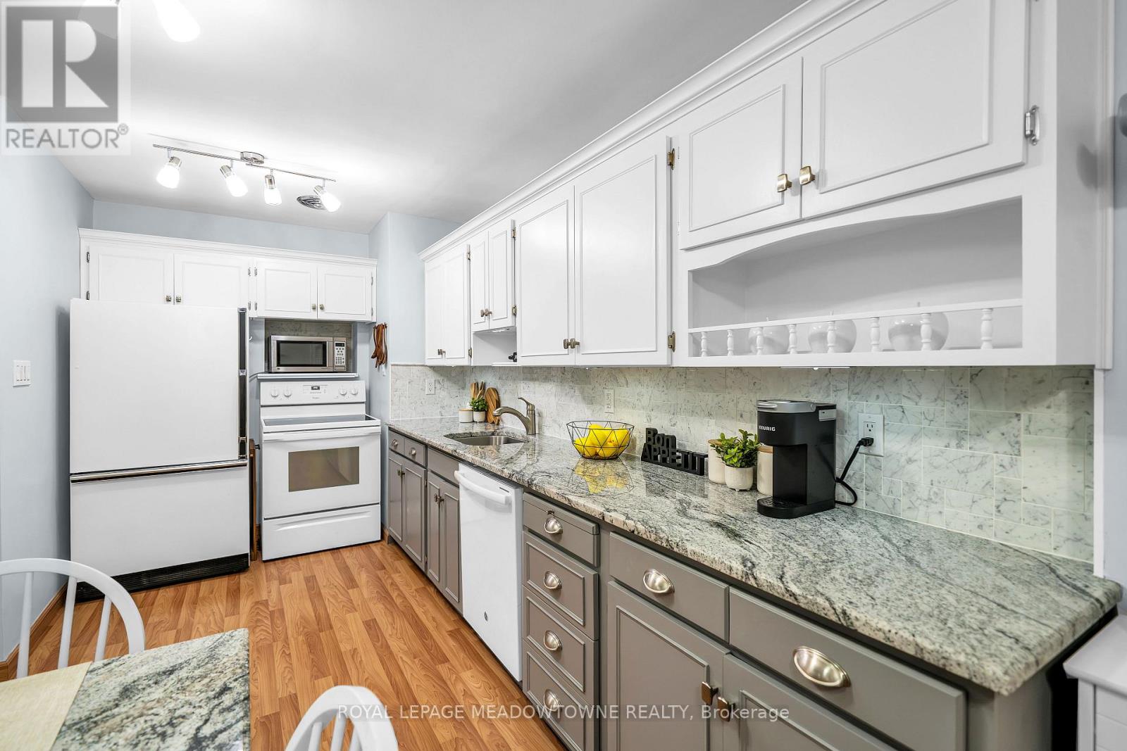 48 Garside Avenue Property Photo 9