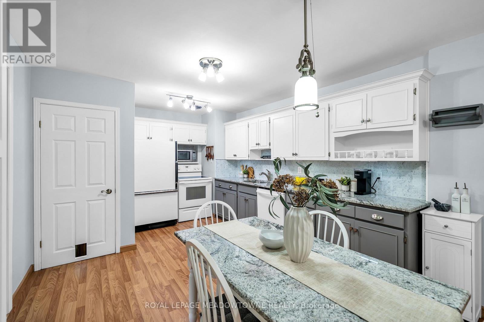 48 Garside Avenue Property Photo 12