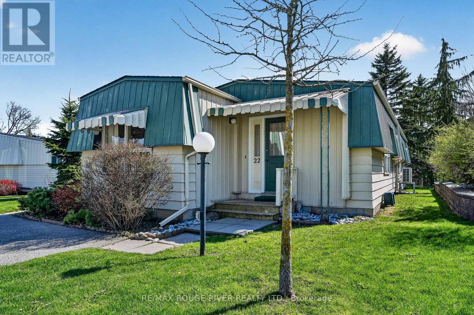 22 Eastbank Road Property Photo 3