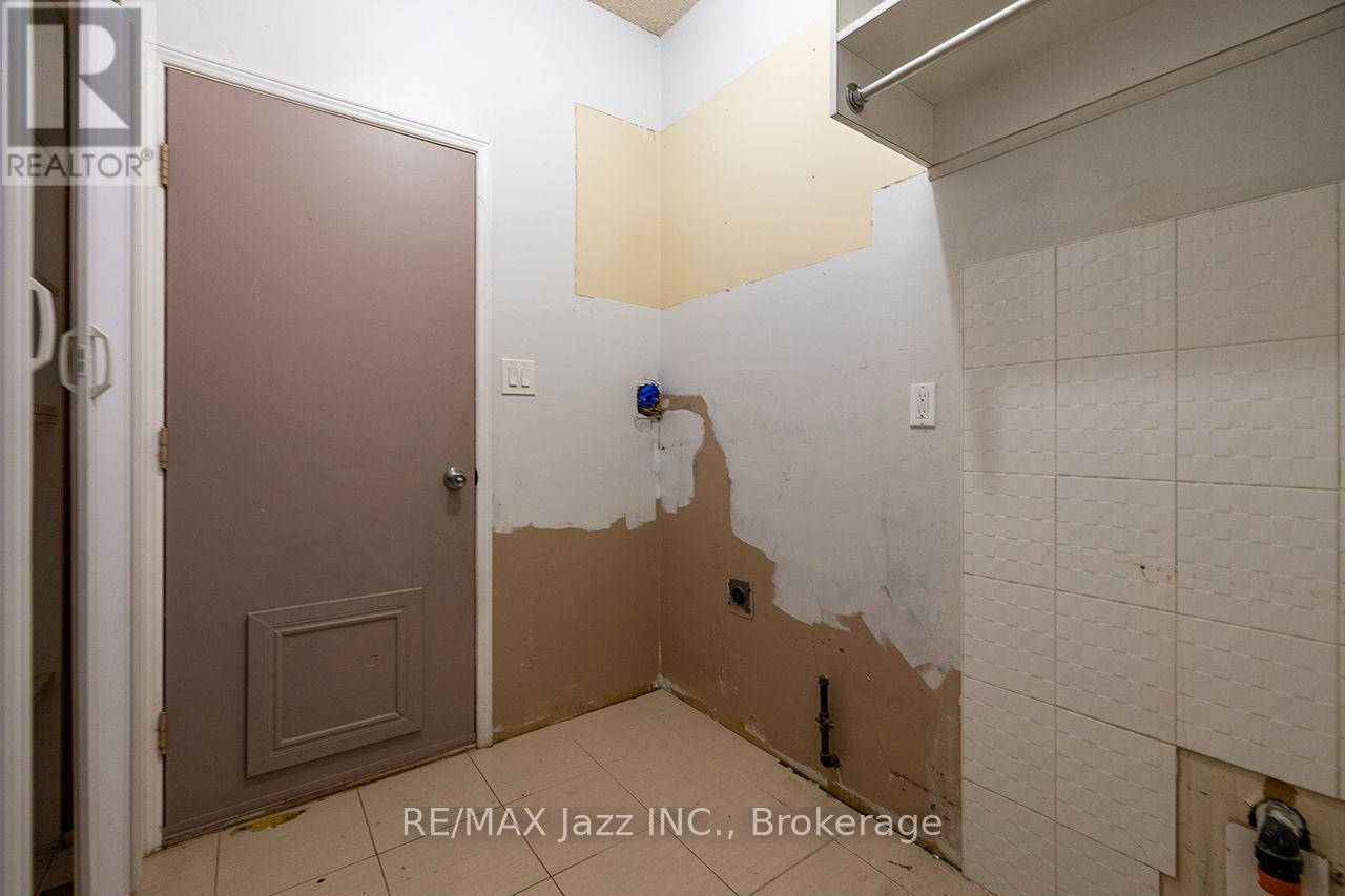 930 White Ash Drive Property Photo 15