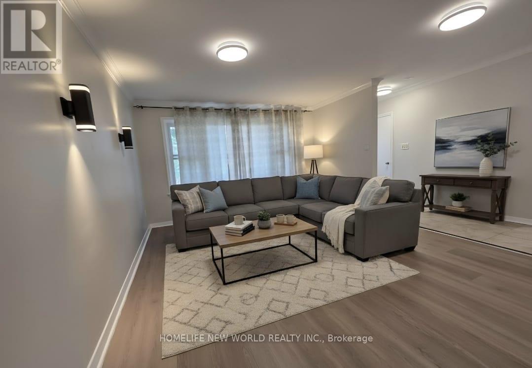 544 Mary Street E Property Photo 2