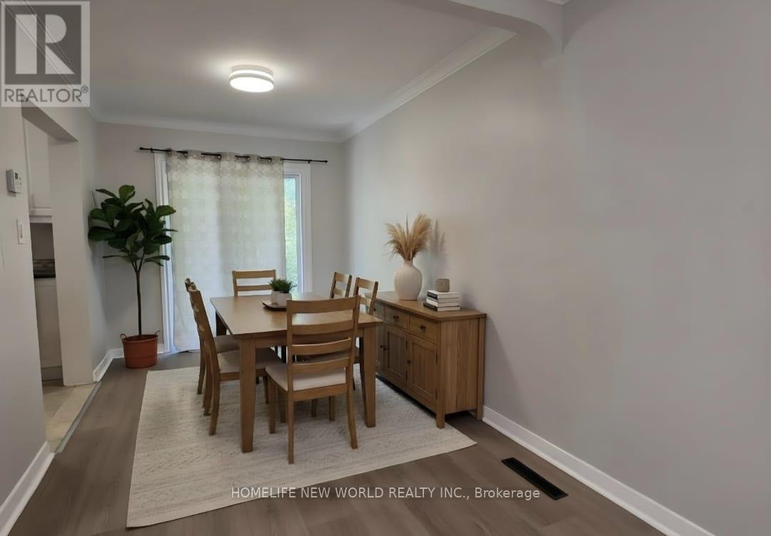544 Mary Street E Property Photo 5