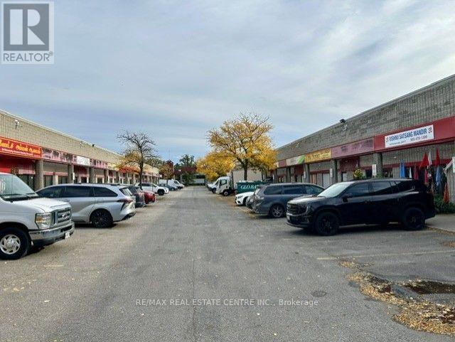 15 - 328 Passmore Avenue Property Photo 1