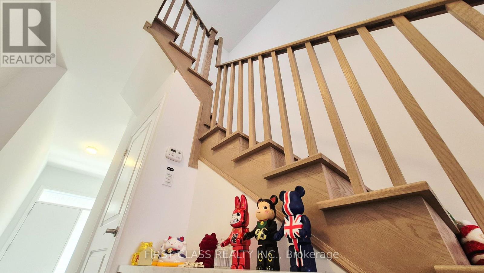 52 Sorbara Way Property Photo 30