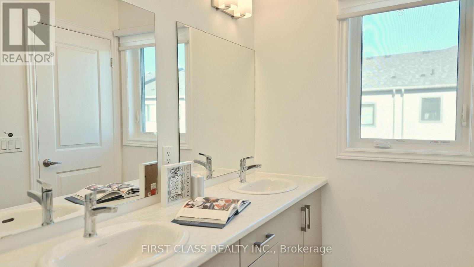 52 Sorbara Way Property Photo 39