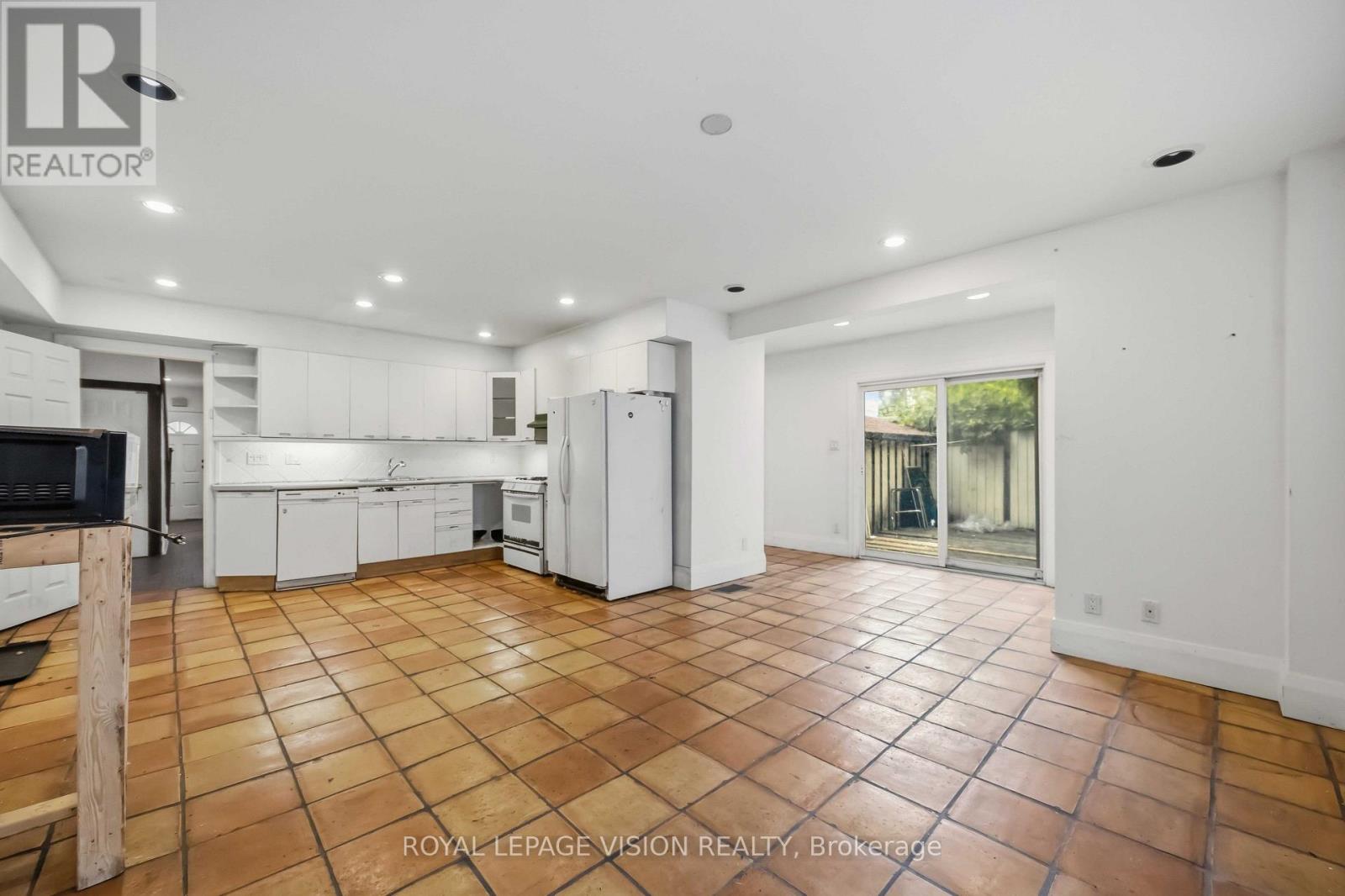 9 East Road Property Photo 12