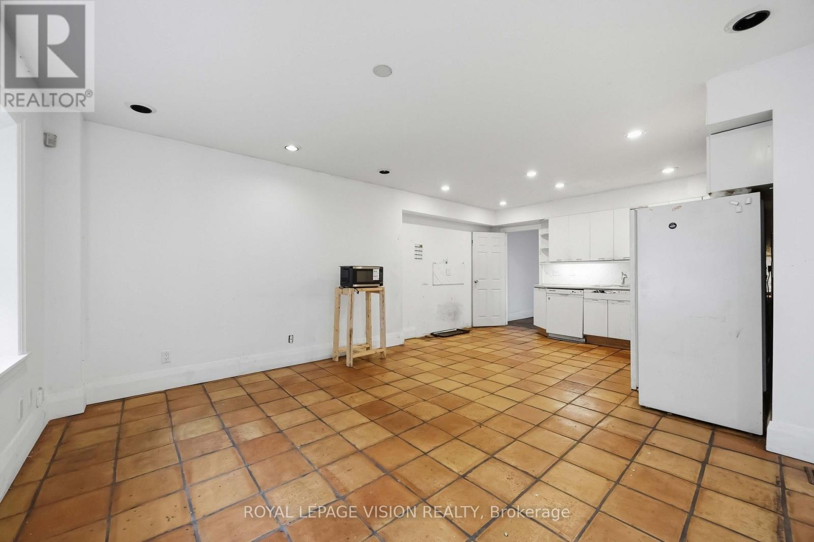 9 East Road Property Photo 13