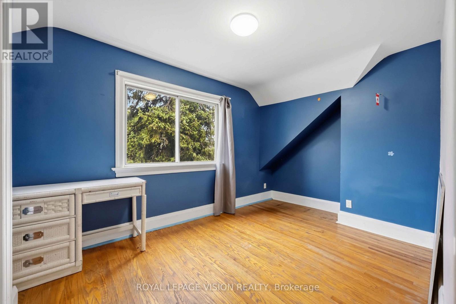 9 East Road Property Photo 16