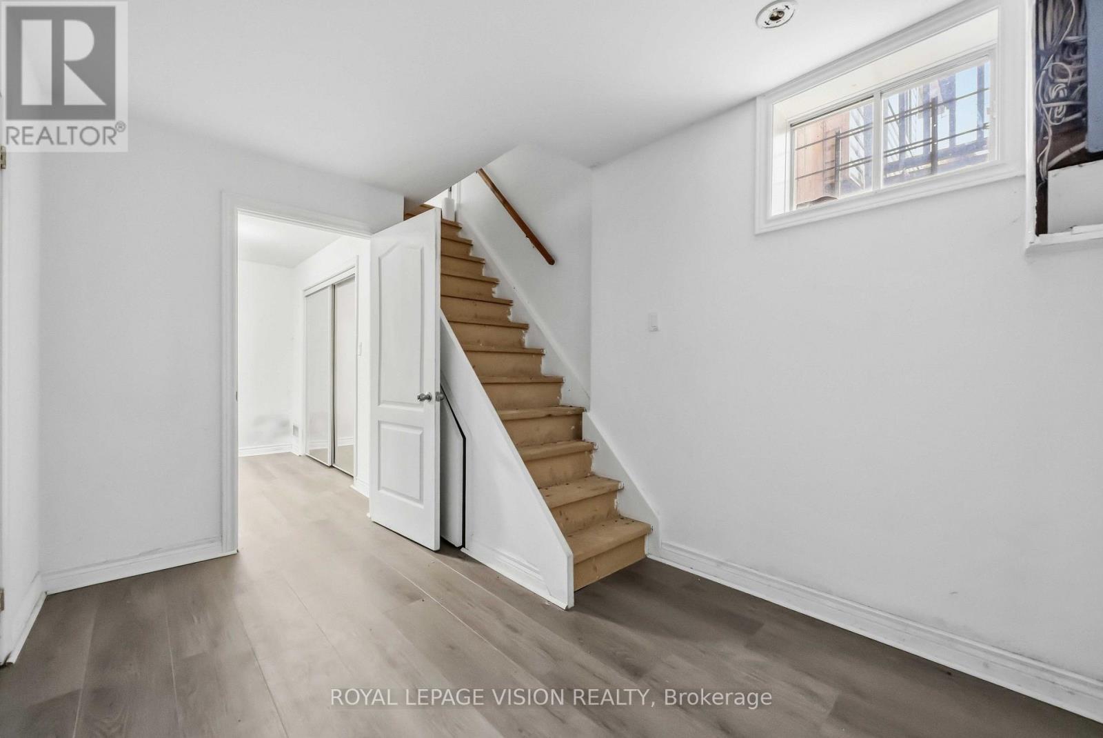 9 East Road Property Photo 19