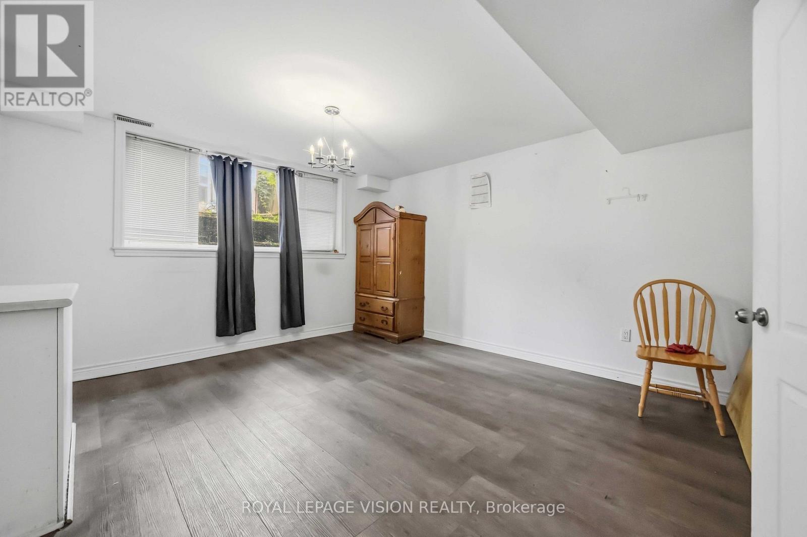 9 East Road Property Photo 21