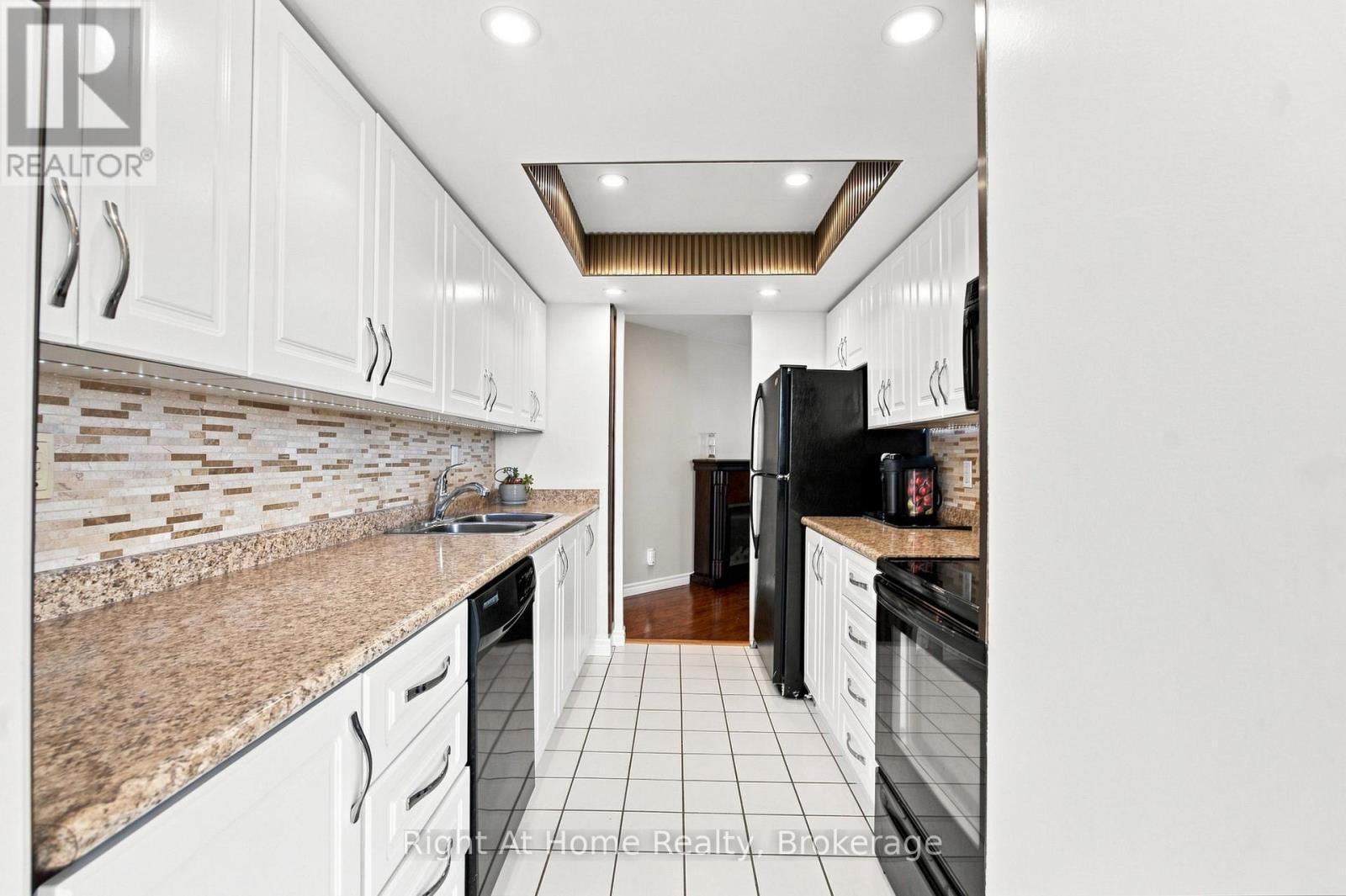 1215 - 11753 Sheppard Avenue E Property Photo 13
