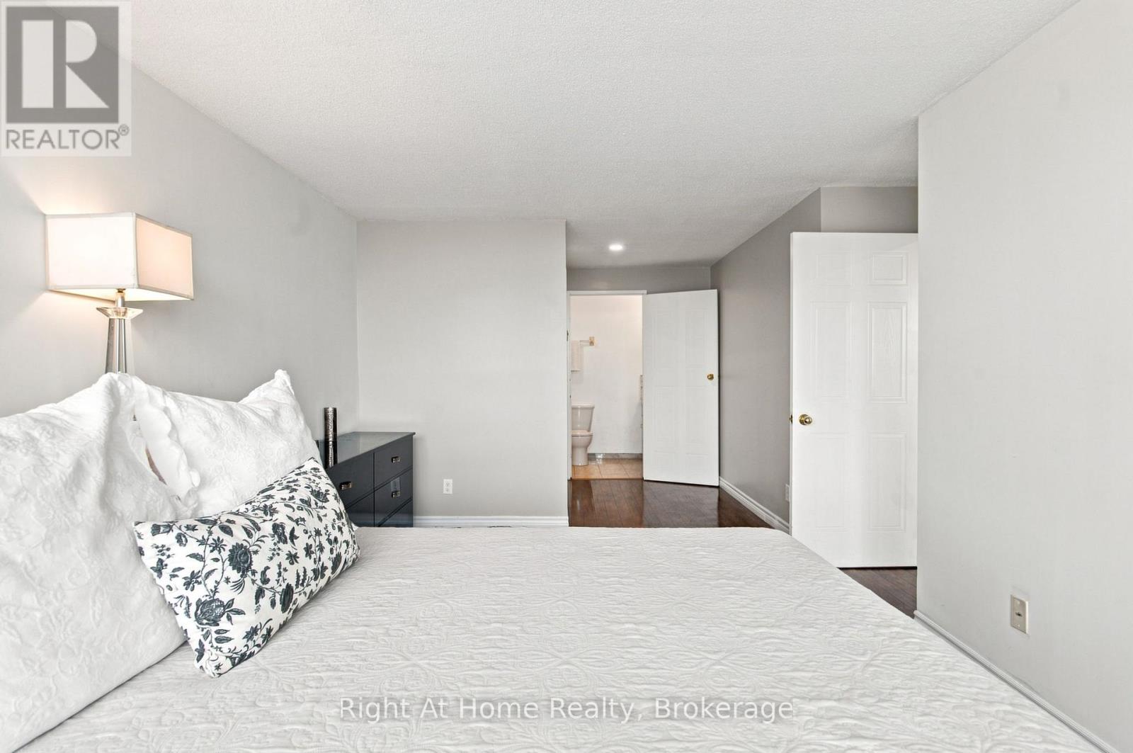 1215 - 11753 Sheppard Avenue E Property Photo 25
