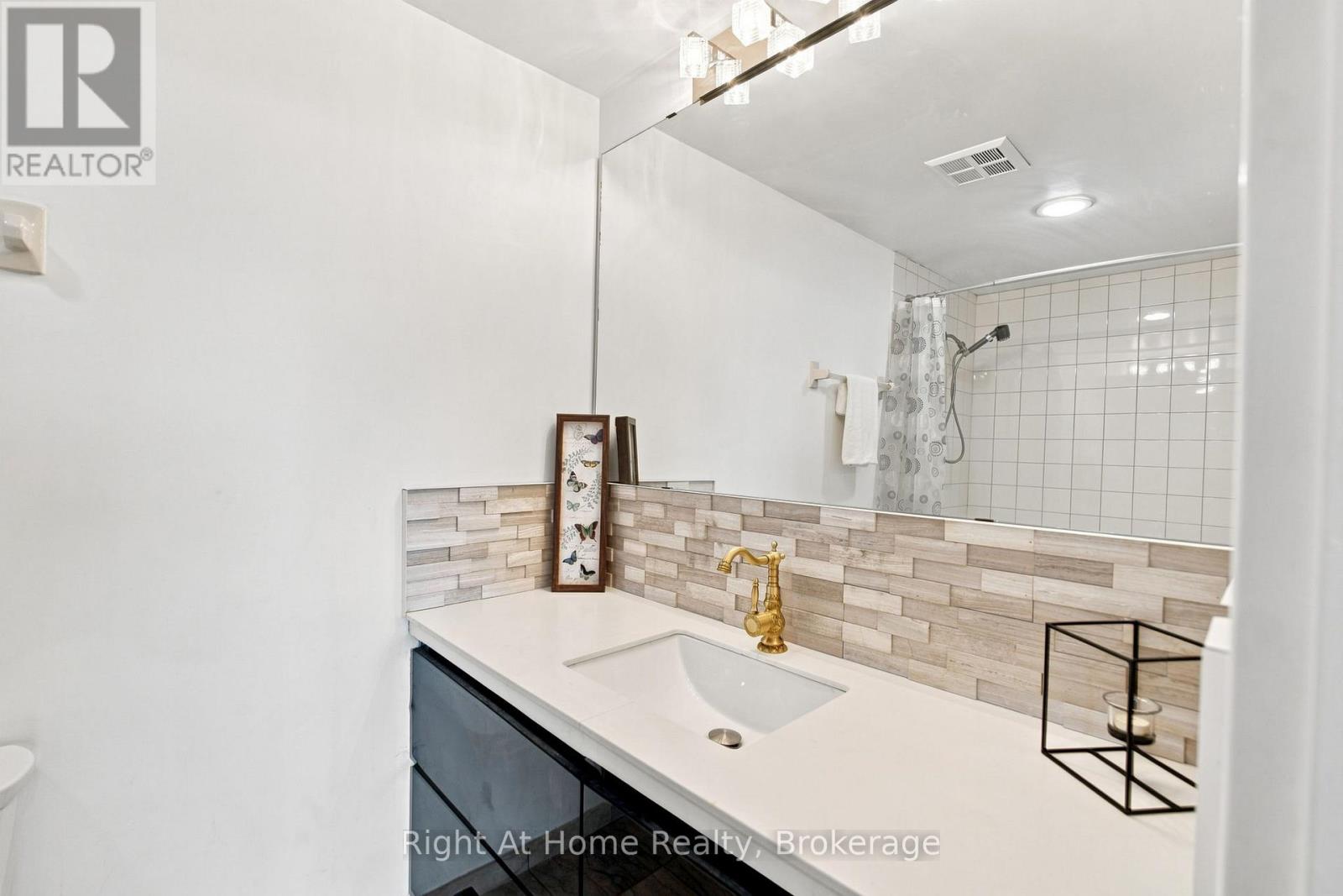 1215 - 11753 Sheppard Avenue E Property Photo 38