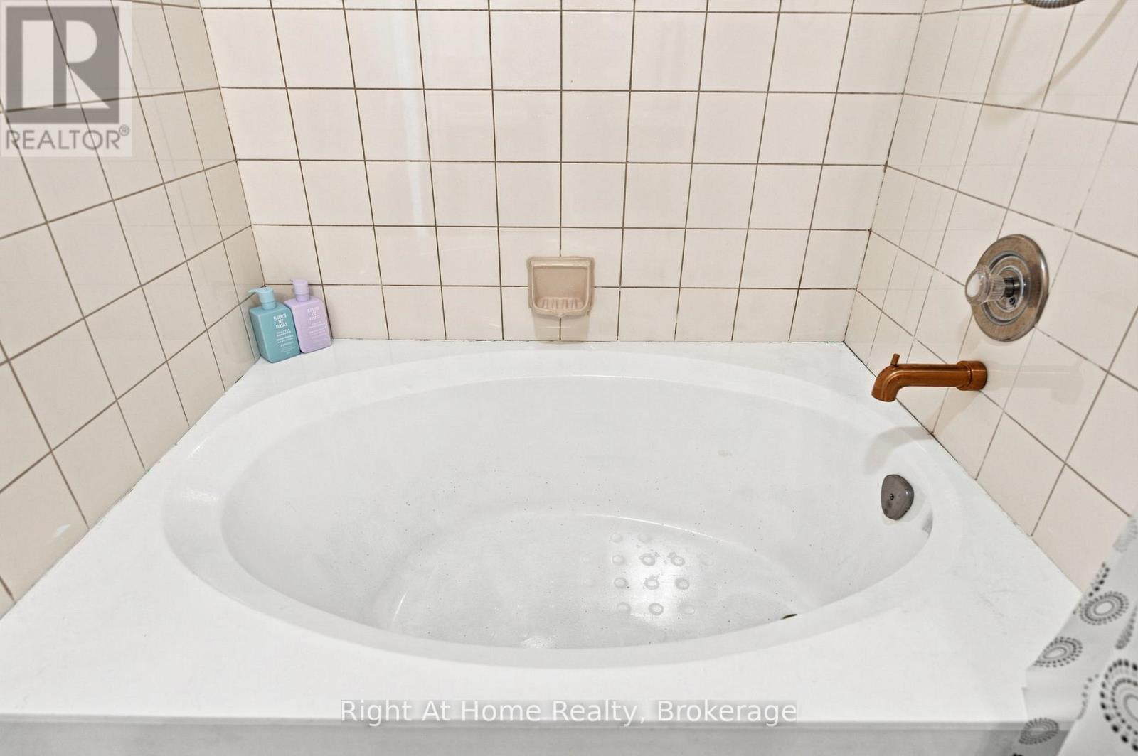 1215 - 11753 Sheppard Avenue E Property Photo 39