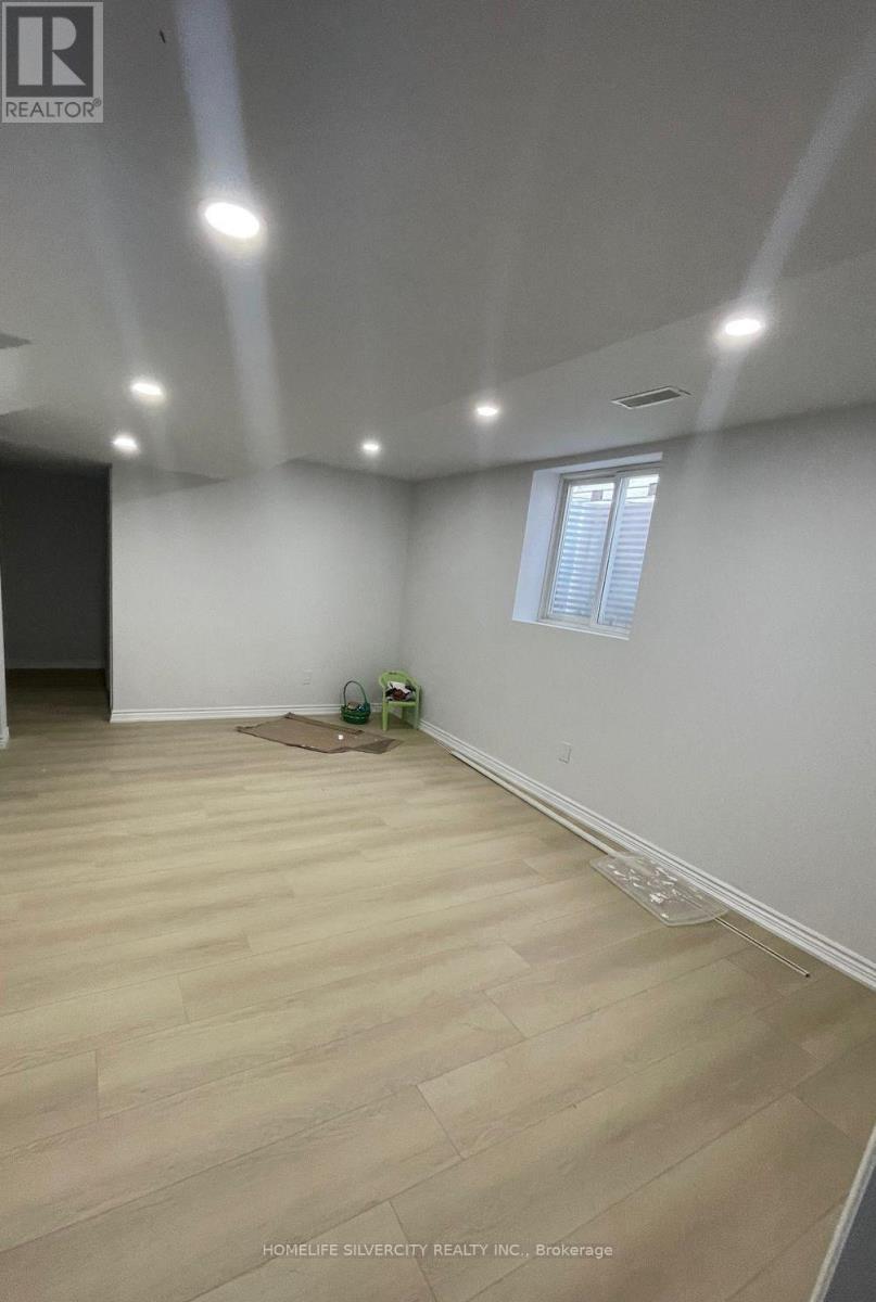 2 - 29 Dunstable Drive Property Photo 2